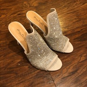 Shiny stiletto High heels